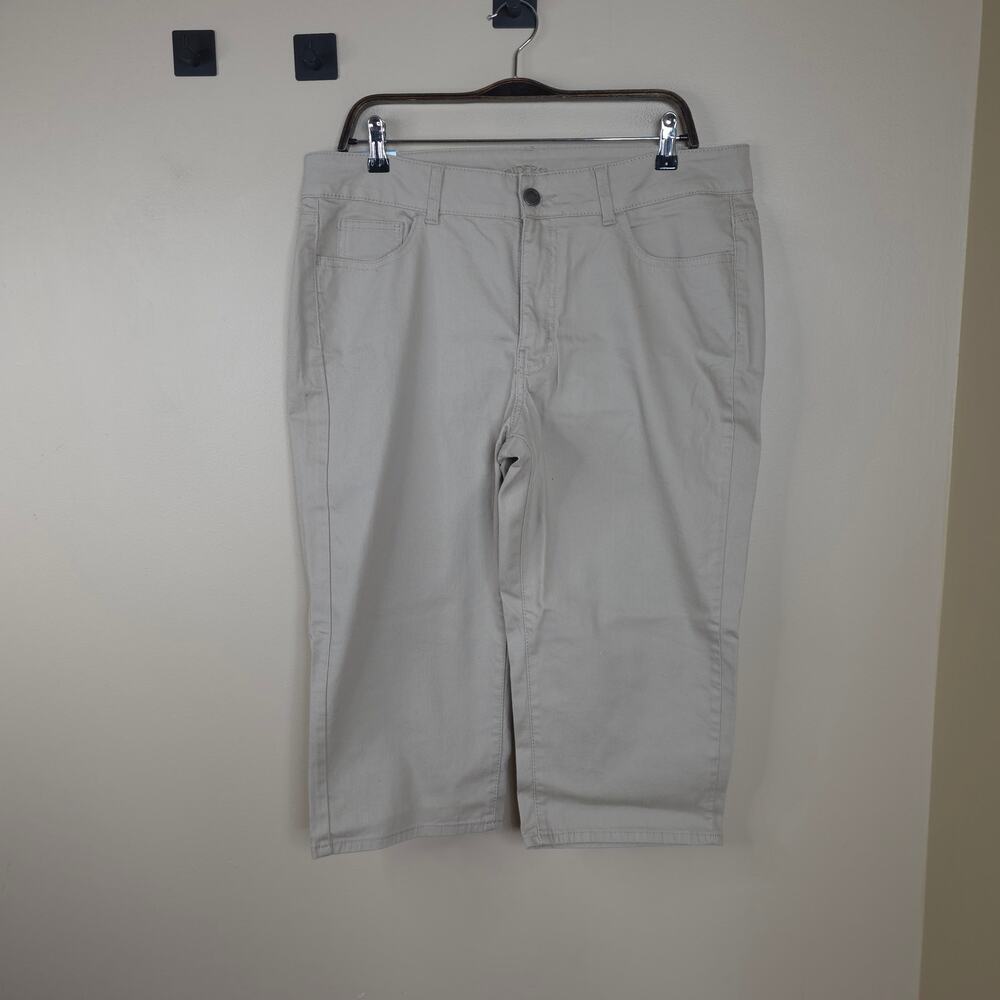 Riders Instantly Slim You Capri Jean Women in Khaki Size 16
